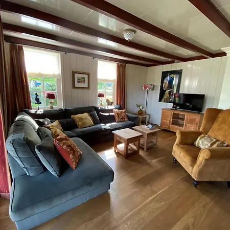 Comfortable Coastal Getaway Holiday home