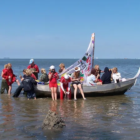 Comfortable Coastal Getaway Vakantiehuis