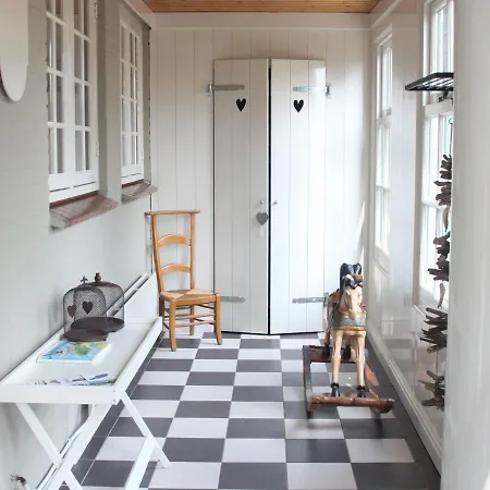 Comfortable Coastal Getaway *