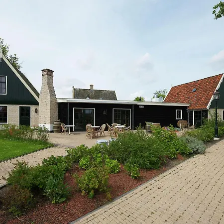 Comfortable Coastal Getaway Vakantiehuis Hippolytushoef