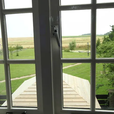Vakantiehuis Comfortable Coastal Getaway Hippolytushoef
