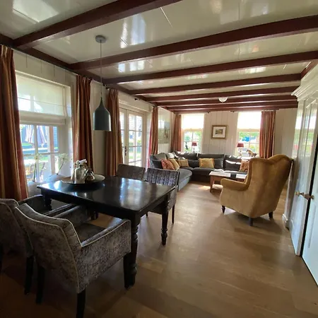 Comfortable Coastal Getaway Vakantiehuis